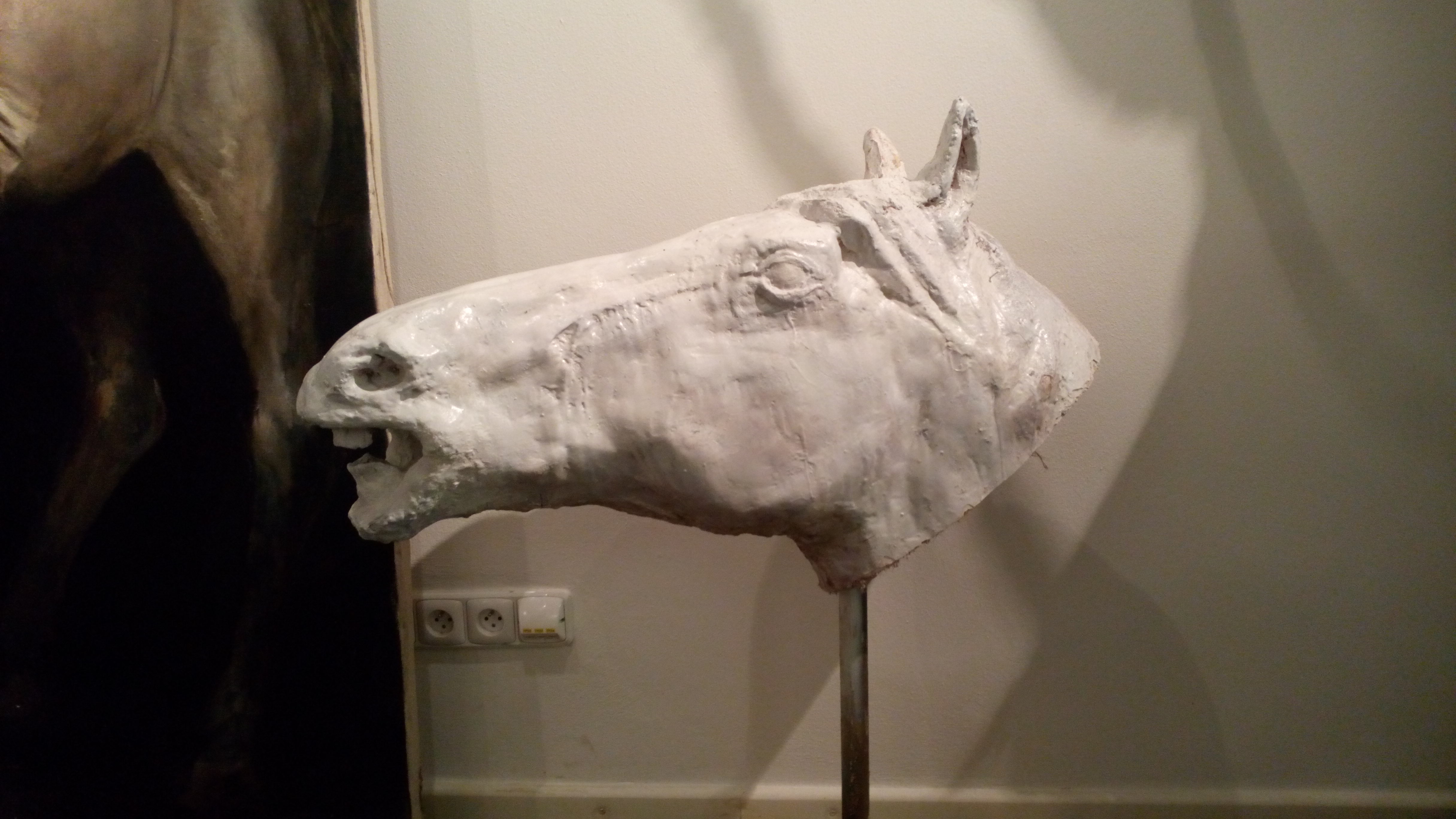 Horse Head, Laminate, oil, 65 x 100 x 40 cm, 2017